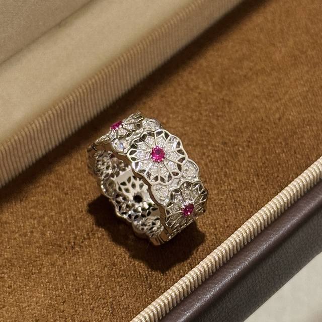 A6216 独立设计师 中古系列 意大利宫廷风 钩花 蕾丝 玫红钻 镂空戒指 晚宴酒会必备单品 日常百搭 精选德国进口S925纯银材质电镀厚金 678码 纯银戒