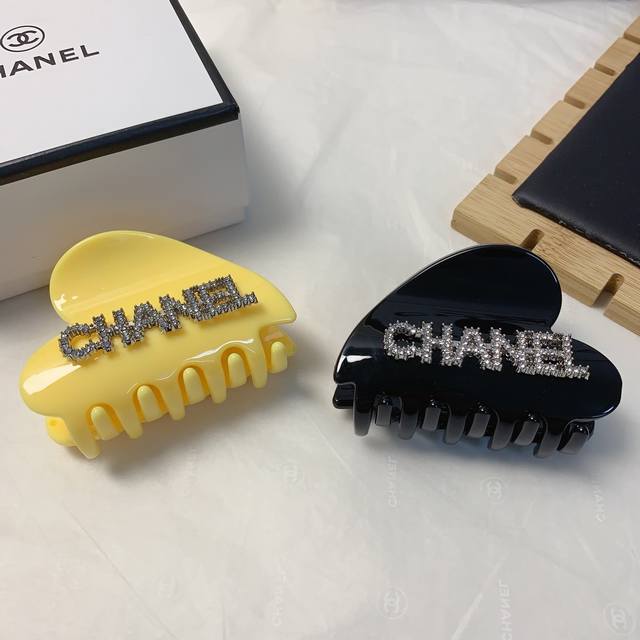 Chanel小香 Chanel抓夹 心形Logo抓夹 气质百搭 日常精致小单品 小仙女必入单品 宝藏款 闭眼入推荐款 单个