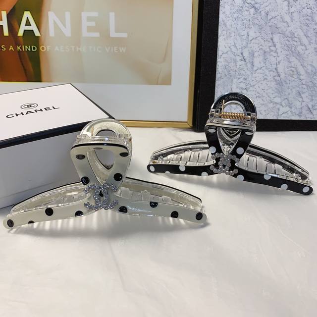 Chanel小香 Chanel抓夹 醋酸波点抓夹气质百搭日常精致小单品 小仙女必入单品 宝藏款 闭眼入推荐款 单个 配发箍盒