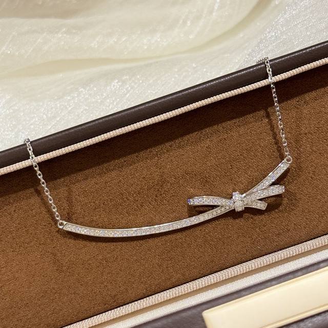 A2729 小香风 时尚 蝴蝶结 微镶钻石项链 高端定制 S925纯银镶嵌高碳钻 日常生活佩戴 聚会Pratt必备 妥妥的明星名媛必备单品 电镀厚金 纯银项链