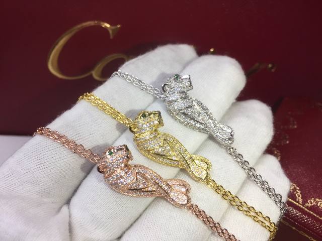 奢华豹头手链 Cartier 卡地亚 1:1豹子满钻 手链出货经典贵族范儿、奢华满钻抚媚豹子设计独家实拍 亚金电镀18K金工艺 微镶多粒超闪Aaaa钻 搭配祖母