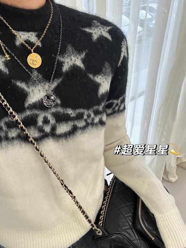 我们出品 Zp6240,量大咨询客Fu 香 圆牌五角星双C项链 最爱的Vintage遇到绝对不能错过！五金配件细节做工完美得无懈可击，实物更精美！ 非常推荐，C