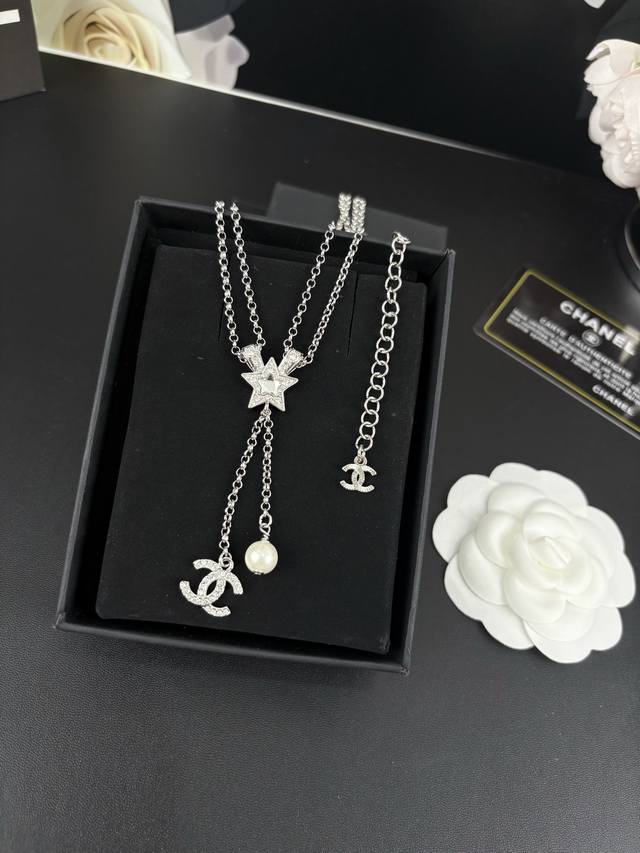 Chanel 五角星 满钻 简约款 银色项链