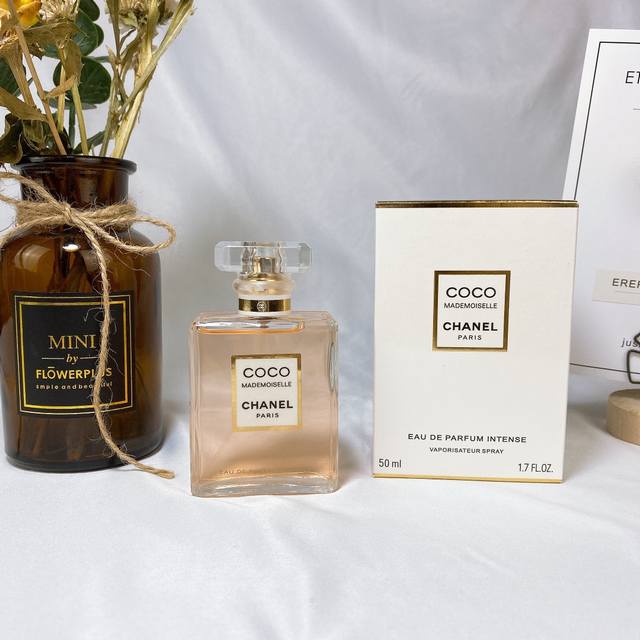 高端品质 Chanel香奈儿可可小姐馥郁Coco Intense女士香水50Ml 香调：清新东方调 前味：柑橘、佛手柑、葡萄柚中味：荔枝、意大利茉莉、玫瑰后味：