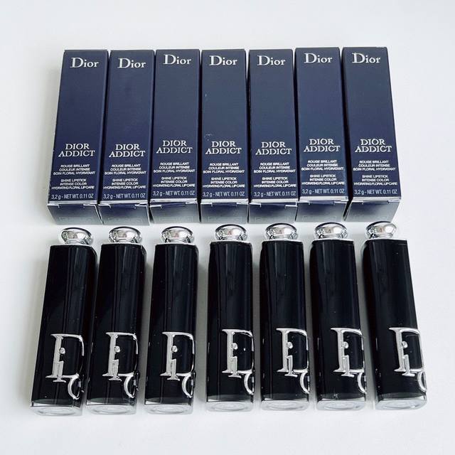高端品质 可配中文标迪奥漆光口红3.5G！色号：8#，525#，527#，716#，727#，720#，740#。