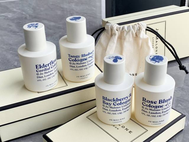 原单品质 Jo Malone London全新限量版英伦果酱系列 Jo Malone 夏季限定:青花瓷瓶香水优雅贵气，全新果酱香甜气息让你做个甜甜的Gir 这次