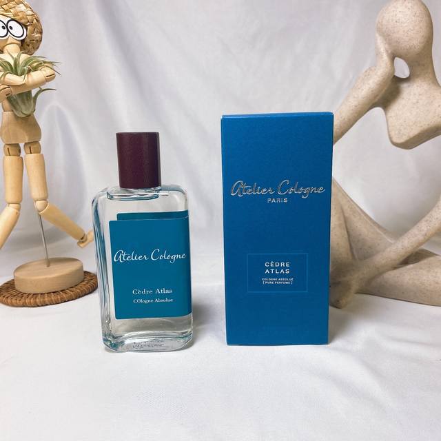 原单品质 欧珑 Atelier Cologne Cedre Atlas雪松之恋 古龙香水 Ml 木质调 前调：香柠檬柠檬黑加仑 中调：雪松茉莉杏 后调：琥珀纸莎