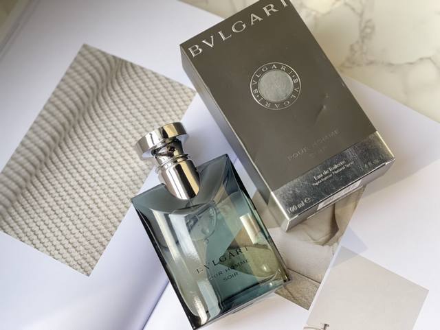 专柜品质 宝格丽大吉岭茶夜幽｜为被众人误会的渣男香正名 Ml 闻名遐迩的大吉岭茶系列香水一直受到广大朋友的喜爱,有人喜欢原版净澈如初的白衣少年感,有人喜欢极致版