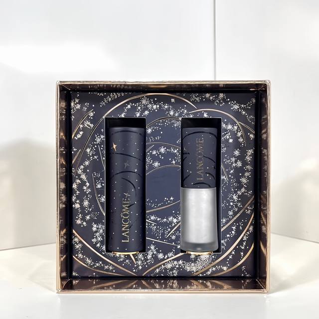 高品质 兰蔻圣诞星茫口红唇釉两件套！ 内含：3.2G*2。 色号自选： 口红296#，196#，220#，273#，274#， 唇釉024#。