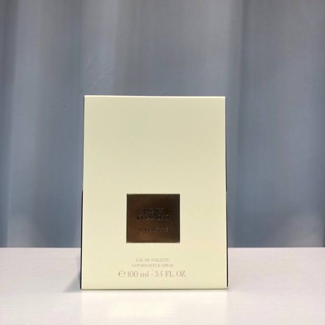 专柜品质 阿玛尼高定私藏 清新系列 和风茉莉 Ml.看到大家都在买玉龙茶香但我因为一直很偏爱日本文化偏偏挑了这只和风茉莉没想到真是好像中了彩票一样惊喜~.这瓶的
