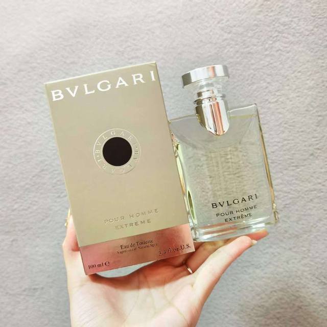 专柜品质 宝格丽大吉岭茶香水 Ml专柜品质现货三款：夜幽 极致 原版彭于晏同款香水宝格丽大吉岭男士香水，传闻中的男友香，像刚刚洗完澡，窝在被窝里一样温暖，没有甜