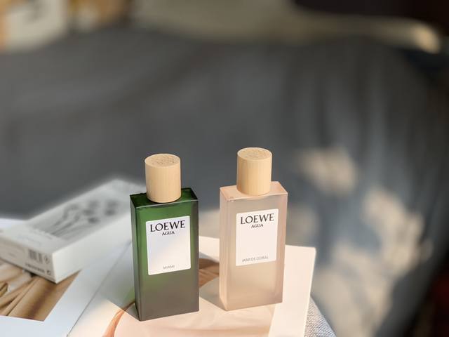 专柜品质 现货罗意威 新款 1罗意威 新款迈阿密之水 Loewe Agua Miami, 2018，新款彩虹香水 Ml，配专柜手提袋 香调：水生馥奇香调 前调：