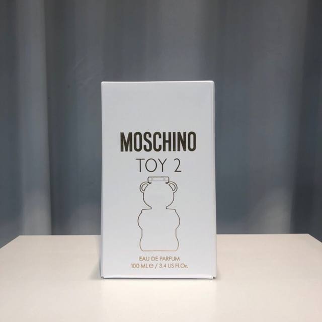 专柜品质 Moschino 梦仙奴 莫斯奇诺 Toy 2泰迪熊小熊女士香水Ed Ml 前调：橘子、苹果、玉兰 中调：牡丹、白醋栗、茉莉 基调：檀木、琥珀木 、麝
