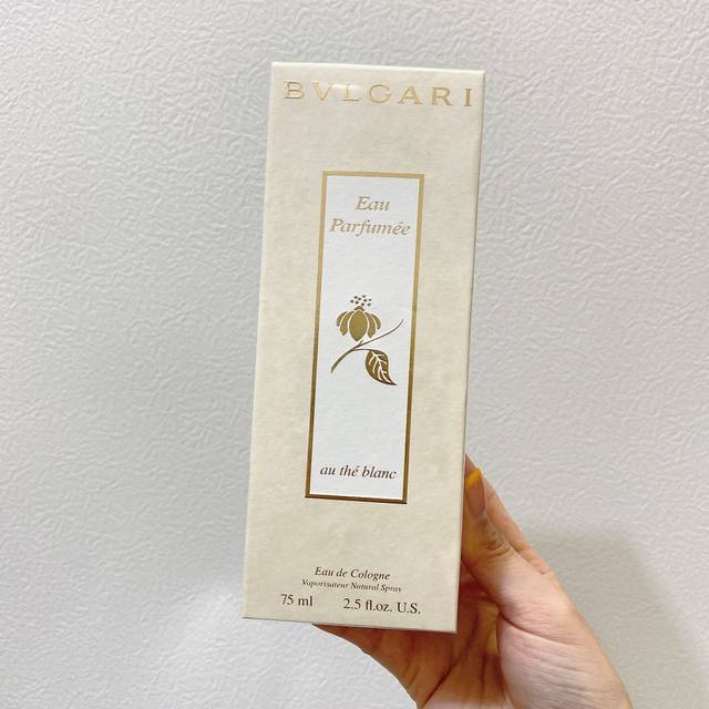 专柜品质 宝格丽白茶古龙香水75Ml 比大吉岭茶还好闻的白茶 这款是比较女性的中性香味，带一点木制花香，有种让人闻了很舒服莫名心安的感觉香调：木质花香调前调：茶