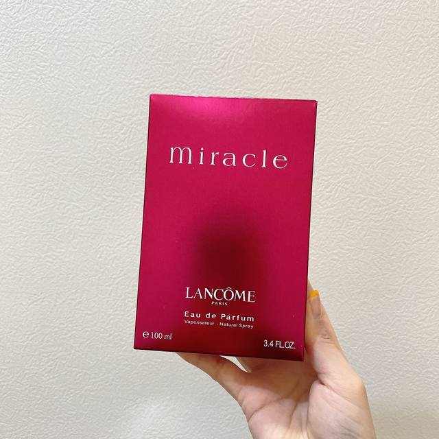 专柜品质 兰蔻真爱奇迹粉色香水 Ml 女士Edp淡香精香水花果香调，也呼应欢乐活力的香水个性大家总是习惯以钻石，来比喻对爱情的坚定意念，希望彼此之间的爱，能如钻