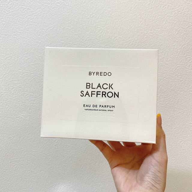 专柜品质 百瑞德黑色藏红花香水50Ml 不要被名字劝退，虽然叫黑色藏红花，但其实没有那么暗黑，也没有重囗的香辛料。不过也是有些个性的，特别喜欢这款的前调，刚喷出