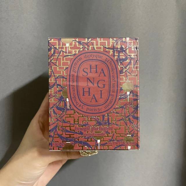 高端品质 蒂普提克蜡烛城市限定上海实拍现货 上海融和了桂花和绿茶的香气，青花瓷色调的蓝色叶片