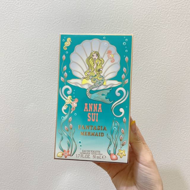 专柜品质 安娜苏美人鱼香水50Ml强推啊！无敌好闻，不同于安娜苏系列的少女甜，完全不会腻，无敌清新的梦幻香喷了感觉周围自带泡泡滤镜！海藻般长发的美人鱼雕像，手里