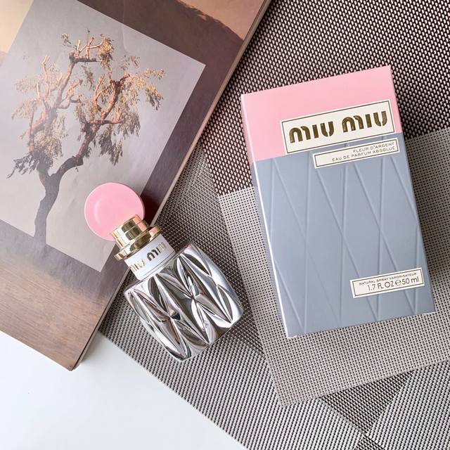 专柜品质 Miumiu缪缪 2018限量版香水粉盖银色瓶身银瓶50Ml Ml 新入的Miumiu Fleur D'argent L'eau De Parfum