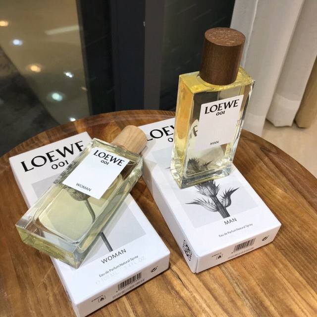 专柜品质 知道这款香水有多么火吗？知道的赶紧下单，不知道的赶紧去了解下，要不然聊天都没法聊了！这个老罗家研发的被称为“事后清晨”的香水，毫不掩饰肉欲的味道，将男