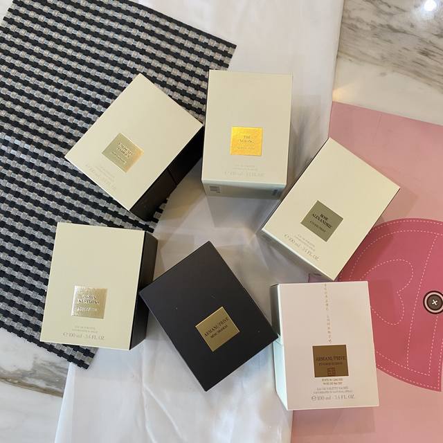 专柜品质 最新6个味道私藏香水Armani Prive系列香水，怪你过分美丽，让我们来一场幸福的邂逅