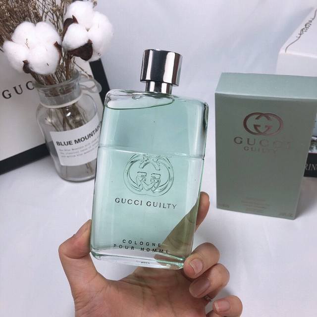 专柜品质 Gucci 古驰 古龙Cologne罪爱原罪惹火燃情男士淡香水90Ml 香调：木质馥奇香调 前调：薰衣草 柠檬 中调：橙花 后调：广藿香 雪松 香草