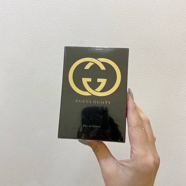 专柜品质 古奇罪爱女士经典香水75Ml 女士淡香水，Gucci Guilty罪爱淡香水是温暖而性感的，享乐主义是这款香氛的核心。醉人的紫丁香及天竺葵融合，加之琥