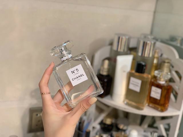 专柜品质 香香N5香水 一款经典的花香调 常年畅销的清新5号 后调真的超级好闻