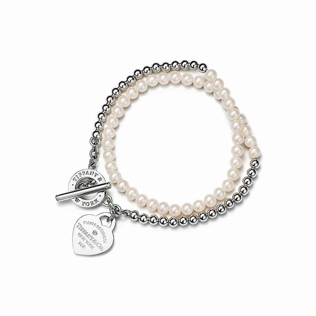 手链 项链 Tiffany & Co 蒂芙尼项链缠绕式珍珠项链双层项链桃心项链钛钢电镀18K金工艺简约大方，经典心形设计，送人自用各种高大上项链23240523