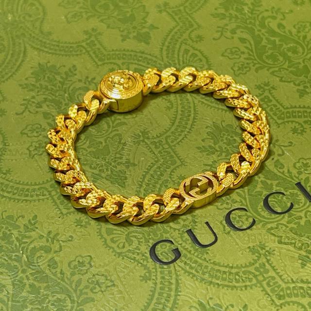 古驰蛇年新款推荐款2025最新出炉 Gucci古驰手链最新款经典款 精致无论款式 质感 都是绝对的顶尖Feel 只要看一眼就懂了 原版Logo 超 Nice 搭