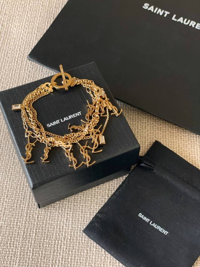 编号Ysl0007 Yvessaintlauren*最新款多层次手链 一致Zp黄铜材质