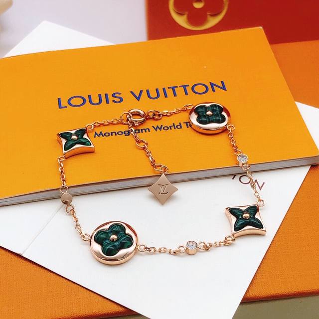 编号Lsl0104 Lv*最新款玫瑰金色绿色绿贝母手链 一致Zp黄铜材质