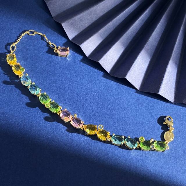 施华洛世奇Swarovski Gema系列甜美时尚多巴胺春夏新款椭圆形彩钻小圆钻手链 黄铜材料 金色 重约15.8G 手链约长17Cm+3Cm+2.5Cm+1C