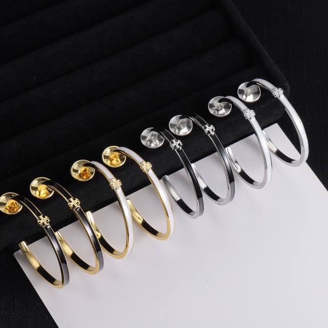 Tory Burch 汤丽柏琦 Tb 耳钉