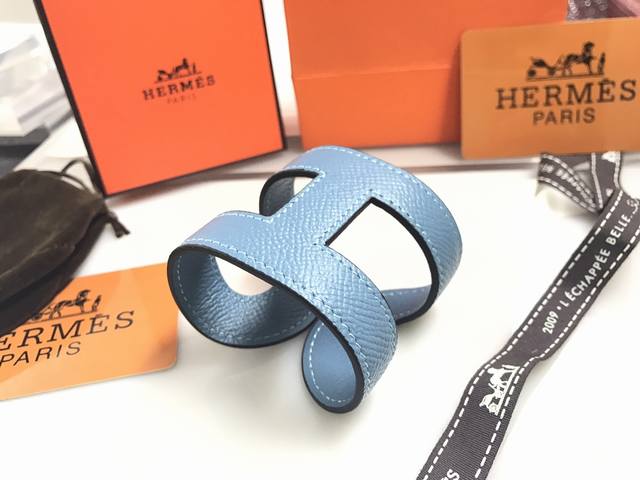 H爱马仕皮手镯 专柜同款原版皮 颜色:黑.咖啡.灰.蓝.橙.红，颜色齐全[机智]