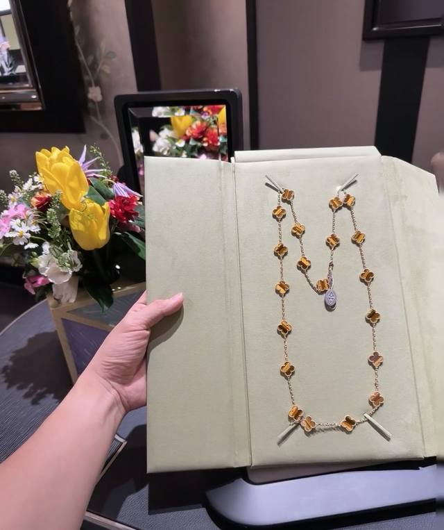 V金材质Vca 20花虎眼石四叶草四叶草项链