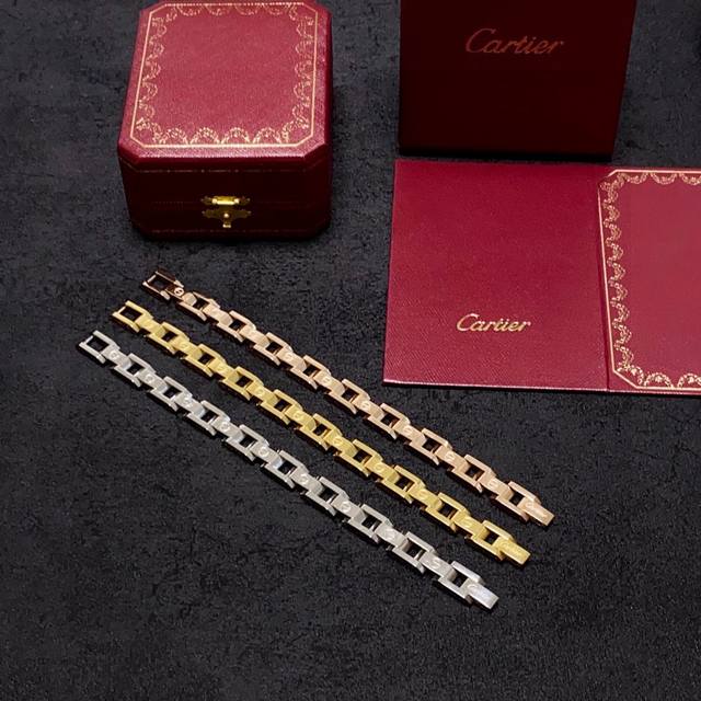卡地亚Cartier卡家经典无钻链条手链坦克链中性款男女可佩戴！链条可以裁剪Zp复刻 14K精钢材质保色精致细腻人手必备一条哦一年四季百搭款尺码：19Cm