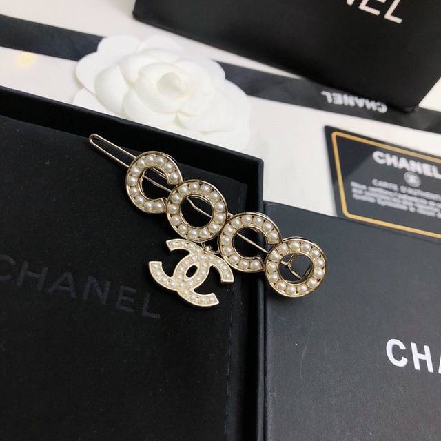 Chanel香奈儿 新款Coco发夹火爆来袭同步专柜正品开模质感媲美原单做工精致无可挑剔代购级别现货发售适合任何小仙女百分百驾驭