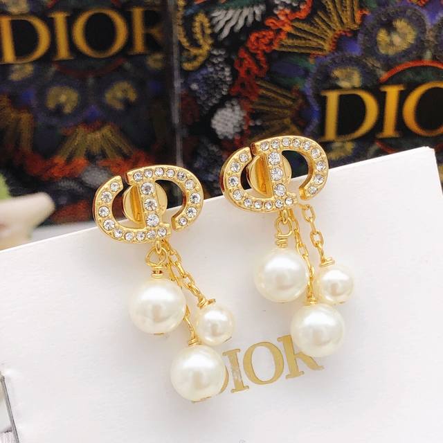 编号Ded0478 Dio*最新款流苏耳钉 一致Zp黄铜材质