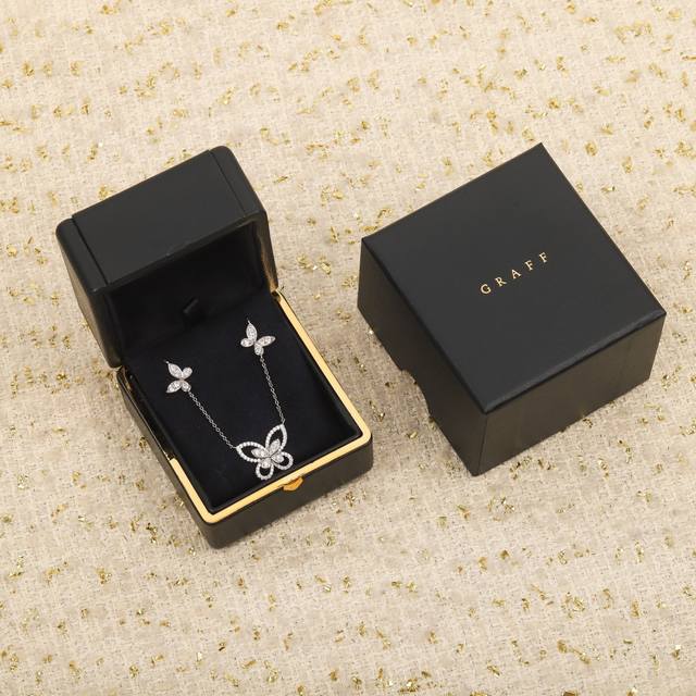 205334 我们出品 幻影多重蝴蝶项链 Zp81900+，认准唯一一家真正购入珠宝类Zp开发的，可订做真金真钻，只做对版Zp真金货，Pk市面各种金货量大咨询客