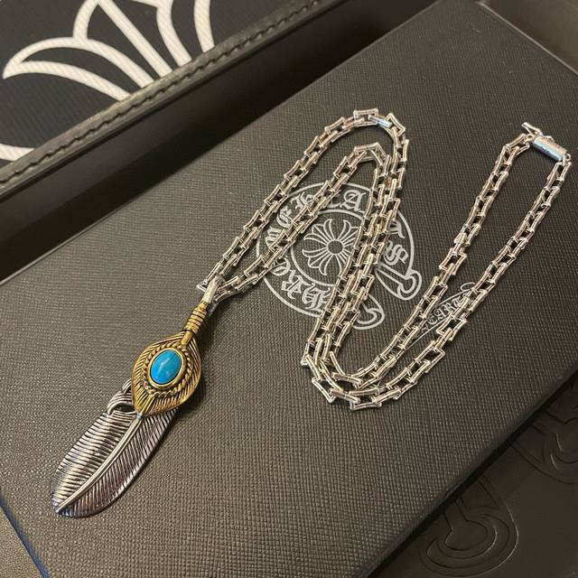 专柜品质 Chrome Hearts克罗心 经典复古竹节项链 羽毛吊坠 凹凸造型不同的花纹设计风格 呈现出与众不同 十字架 童军花是克罗心的志 所以更经久不衰