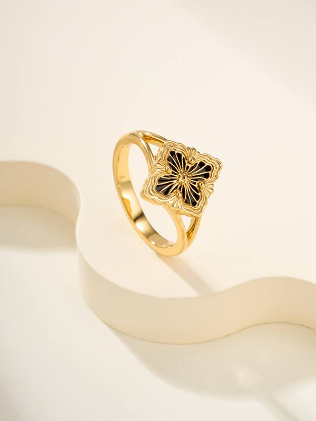 Buccellati｜歌剧院黑玛瑙小号戒指 尺寸5678号 经典的Opera Tulle系列 珠罗纱 工艺将品牌百年，沉淀的意式风情以轻纱拂过肌肤，如同欧洲教堂