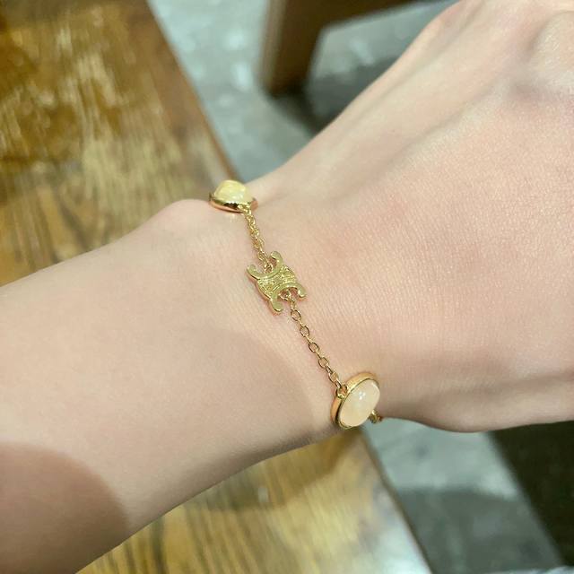 赛琳 凯旋门时尚潮流百搭款手链名媛气质 让你一见倾心的款式.