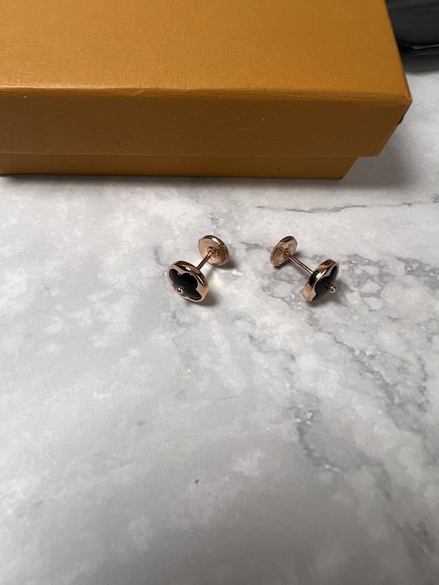 Lv 圆形 花 耳钉