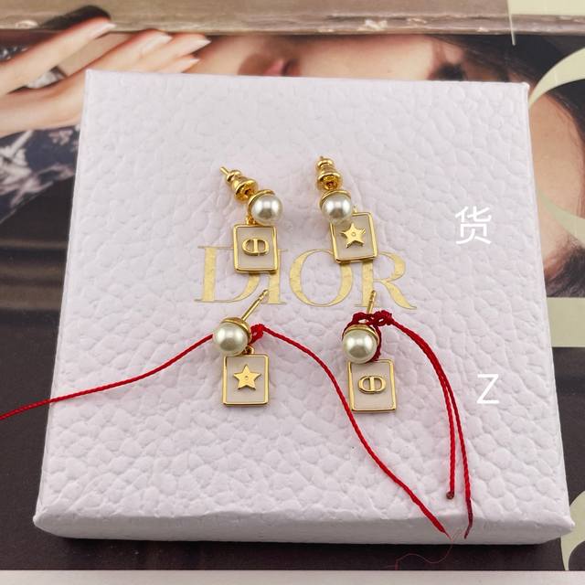 我们出品 Z Vs 我们！认准我们家出品！只对标Zp无限放大对比！立省近4K！饰品类的工艺现在对于我们来说，完完全全能做到99.99%，剩下0.01%留给自己别