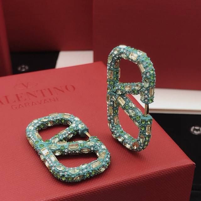 编号Ved0251 Valenti*O最新款绿色镶钻马眼方钻耳环 一致Zp黄铜材质