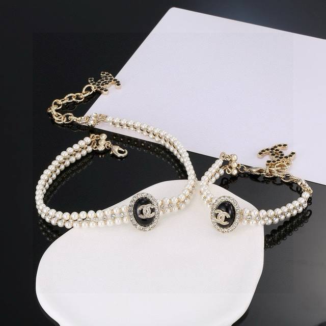 Chanel 小香椭圆珍珠镶钻双层项链颈链 手链一套 ，重工编织 手工一颗颗镶嵌而成 时尚高级洋气质感好项链 ,手链