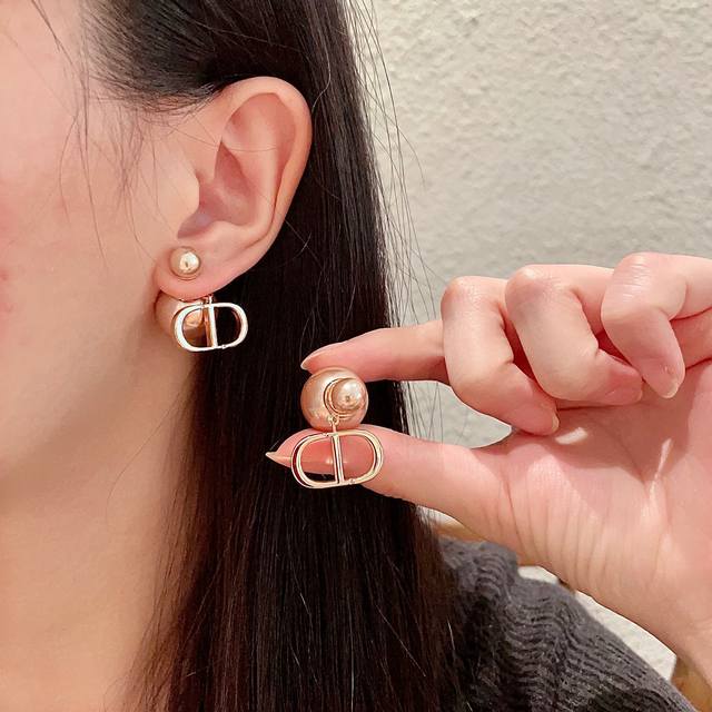 Dior 迪奥 中古 耳环 专柜一致上新 精选原版一致 黄铜材质 甜美气质高