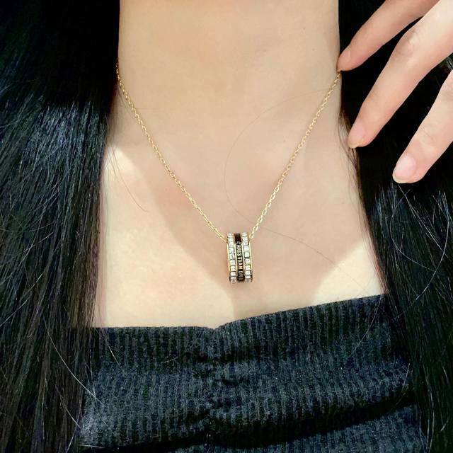 Dior 迪奥 中古 项链 专柜一致上新 精选原版一致 黄铜材质 甜美气质高雅.