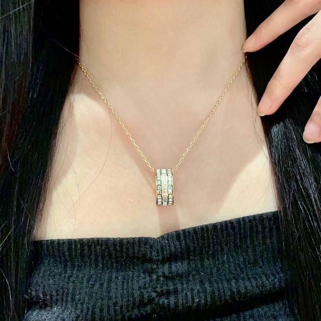 Dior 迪奥 中古 项链 专柜一致上新 精选原版一致 黄铜材质 甜美气质高雅.
